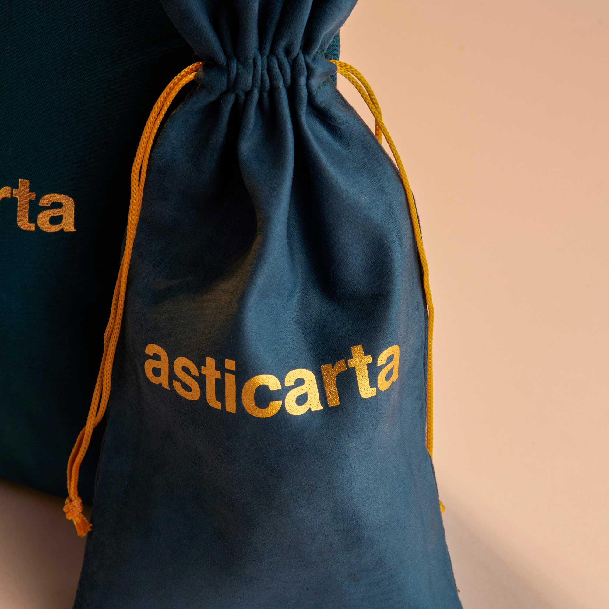 Dust bag asticarta