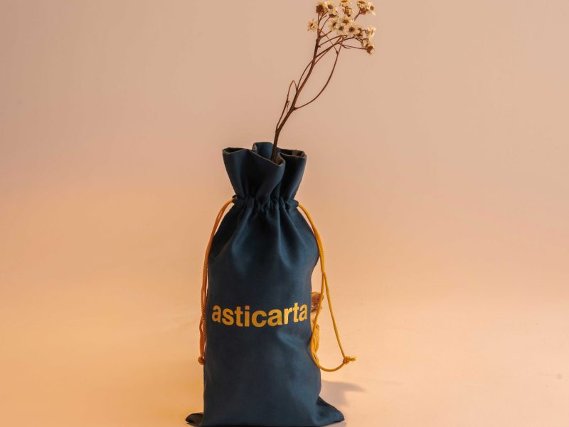 Dust bag asticarta